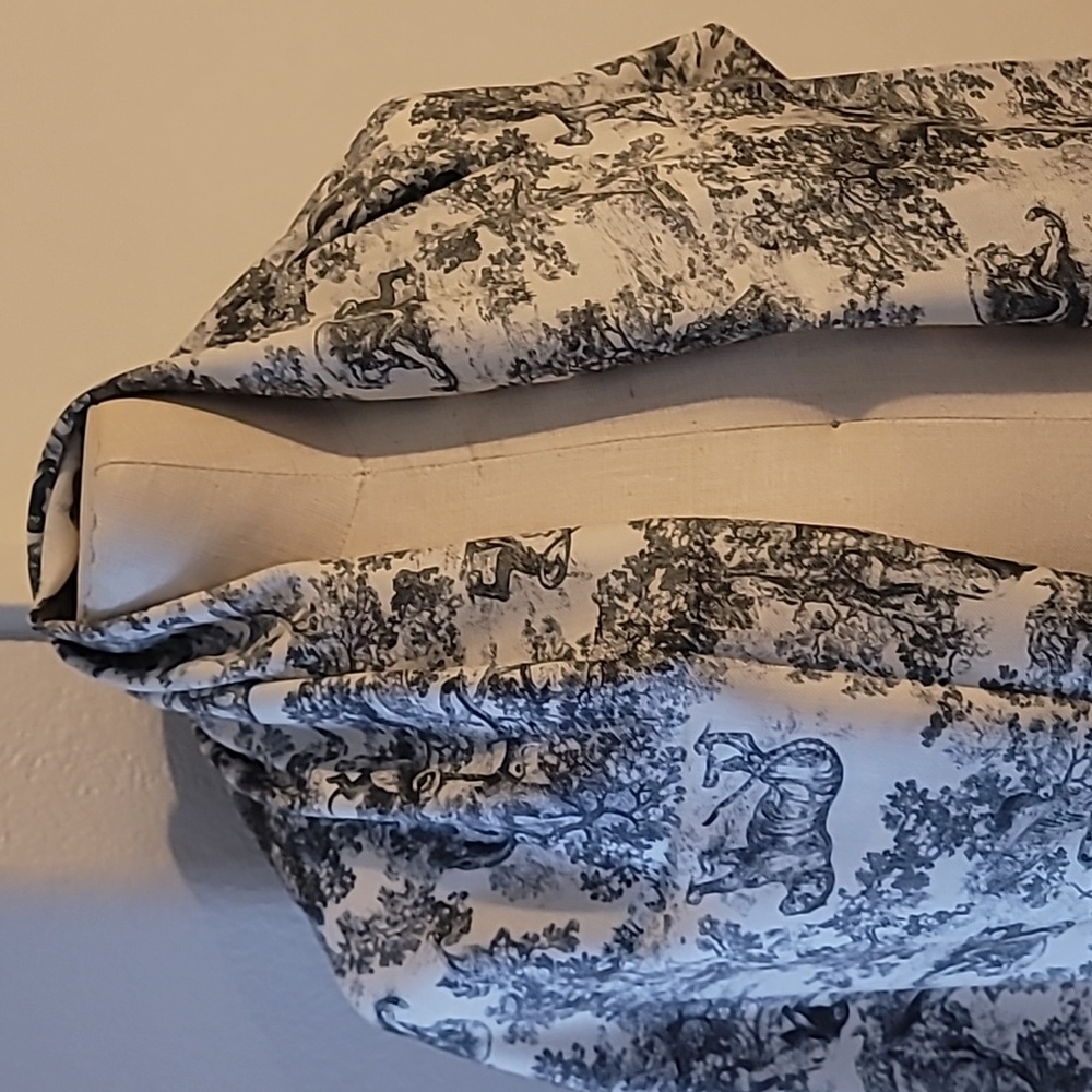 Dior Monochrome Toile Wrap - Picture 6 of 8